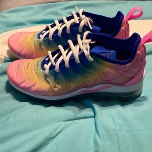 Women’s Nike Vapormax size 7 NWOB